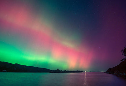 Northern Lights Over Rock Island Crookhaven /NEW/